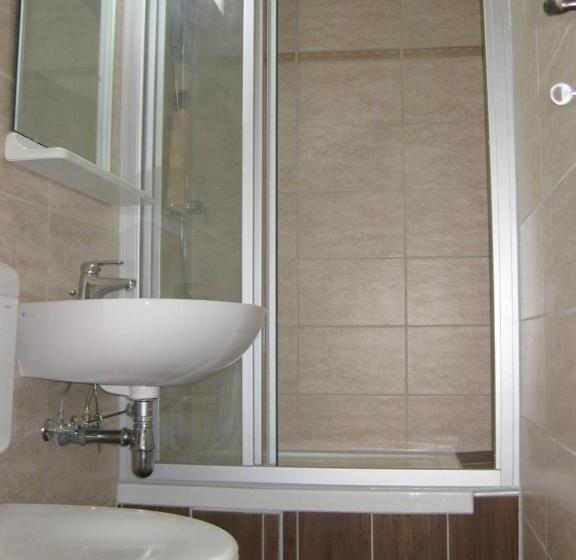 膳宿费 Parti Apartman