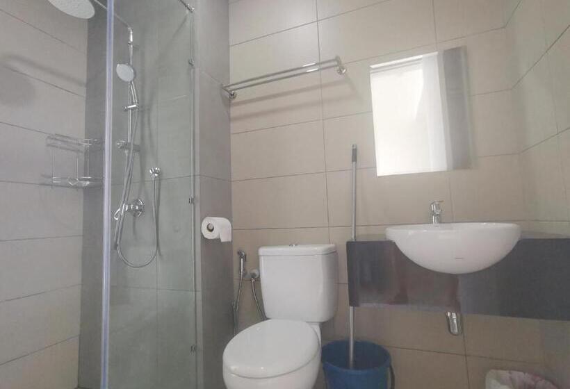 The Elysia Park Residence By Home Owner