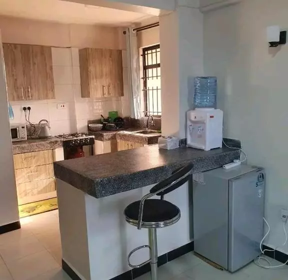 تختخواب و صبحانه Mercy Homey Homes