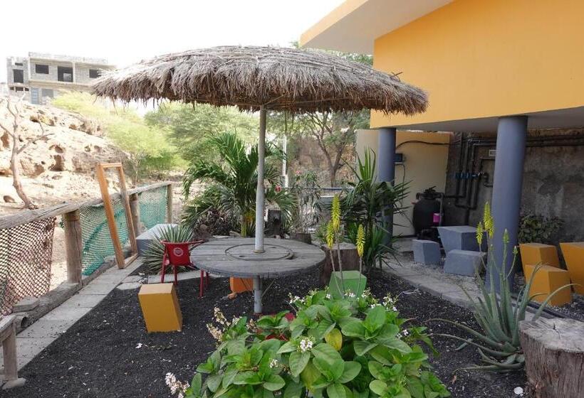 تختخواب و صبحانه Residencial Ribeira Torta