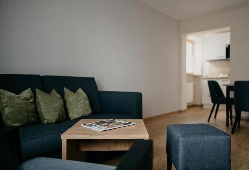 Hotelli Alpengasthof Hochberg   Familie Gruber