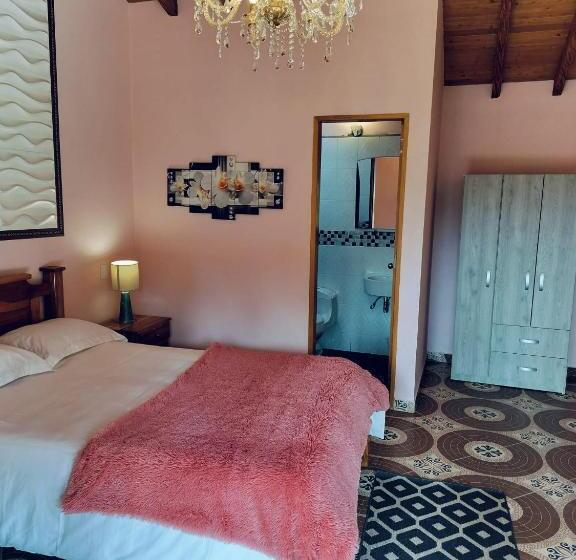 Отель Los Caballeros