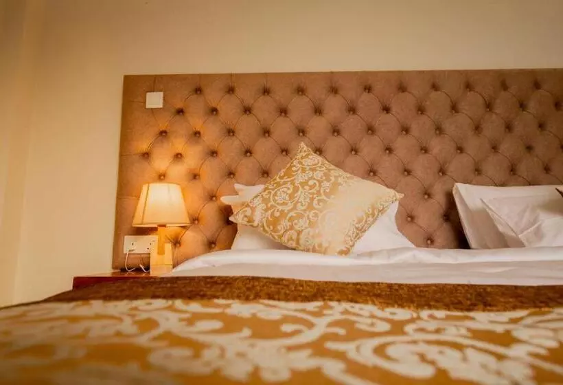 Hotelli Manthra Leisure