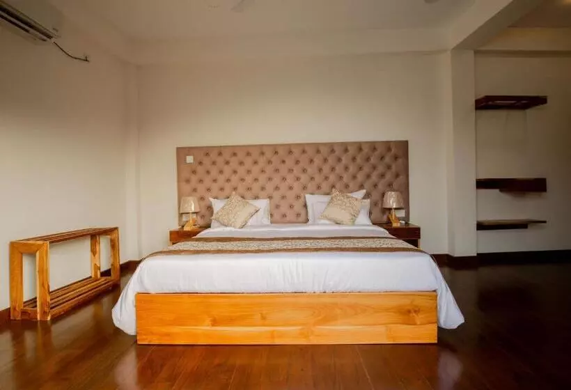 Hotelli Manthra Leisure