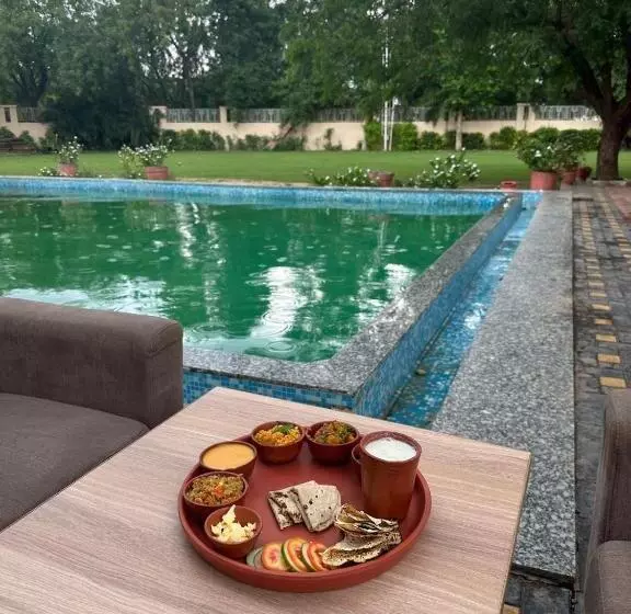 ホテル Ramdevgrah Resort