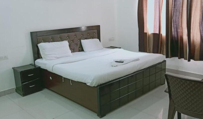 Hotel Royal Court Residency