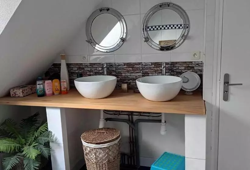 ペンション Au Bonheur Du Logis