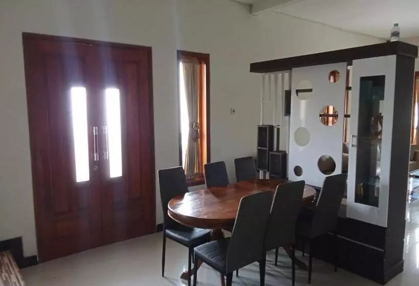 Majatalo Aaa, Astungkara, Amazing Bromo Villa, Managed By Triple A Tour, Additional Bromo Jeep Tour And Airpo