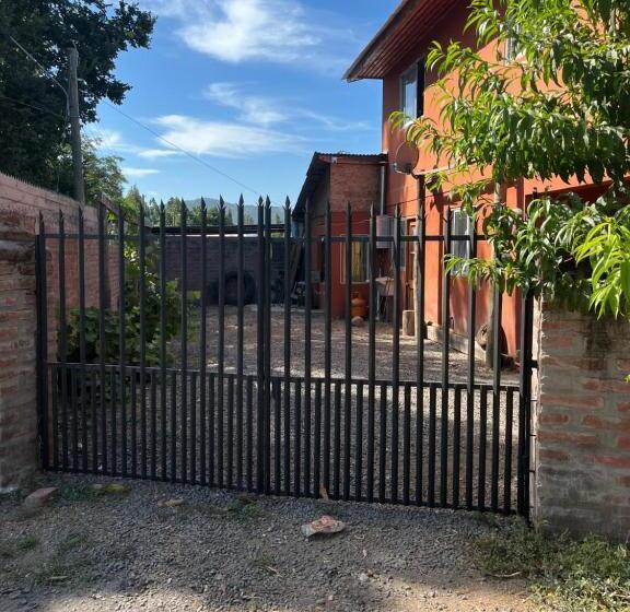 پانسیون Hostal Renacer