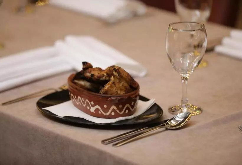 هتل Andoena Resort