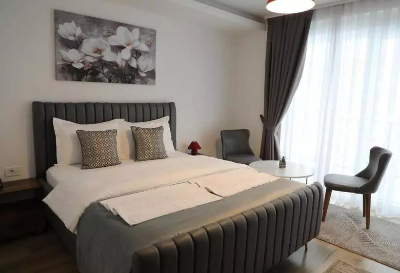 هتل Andoena Resort