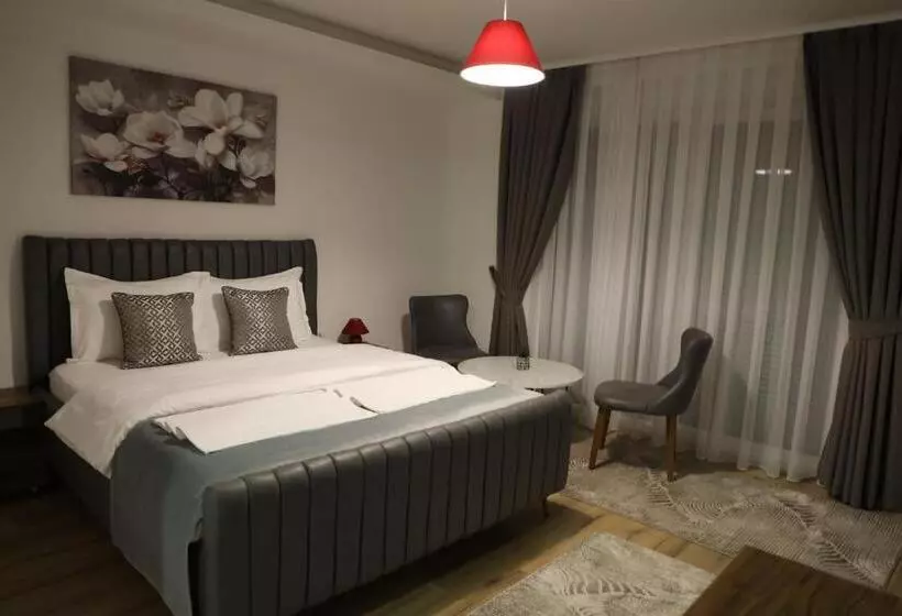 هتل Andoena Resort