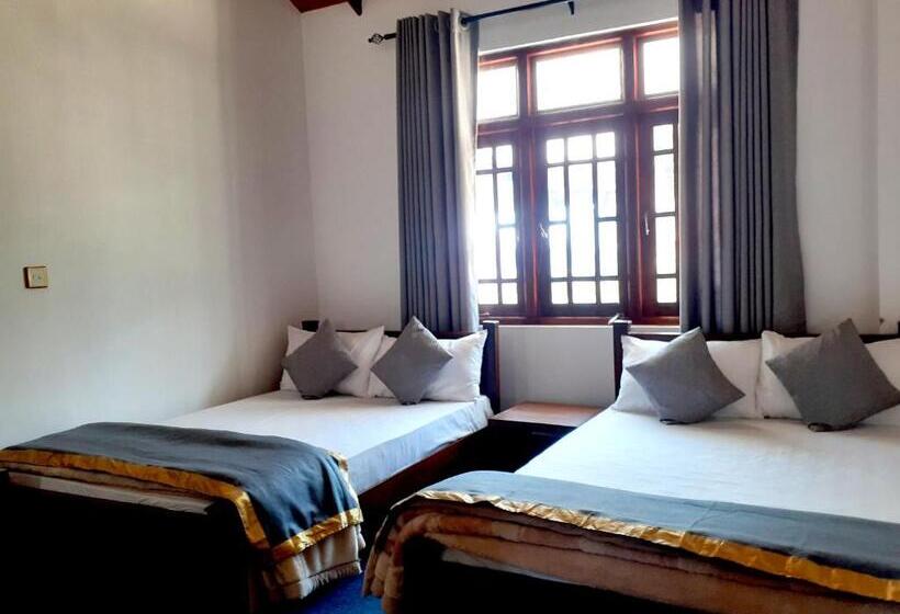 בית מלון כפרי Aoki Resort Nuwaraeliya