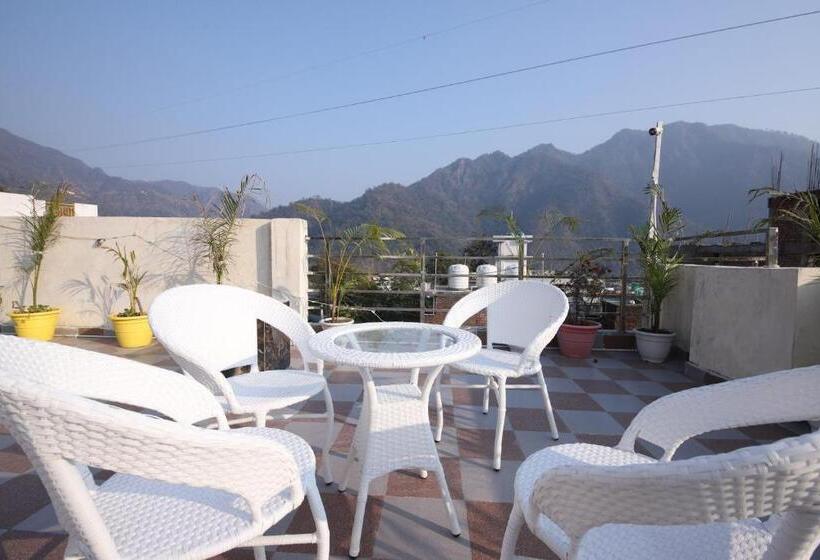 Hotel B2l Hills At Tapoavn