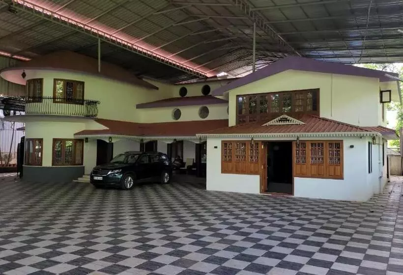 Hôtel Bharatham Heritage Inn