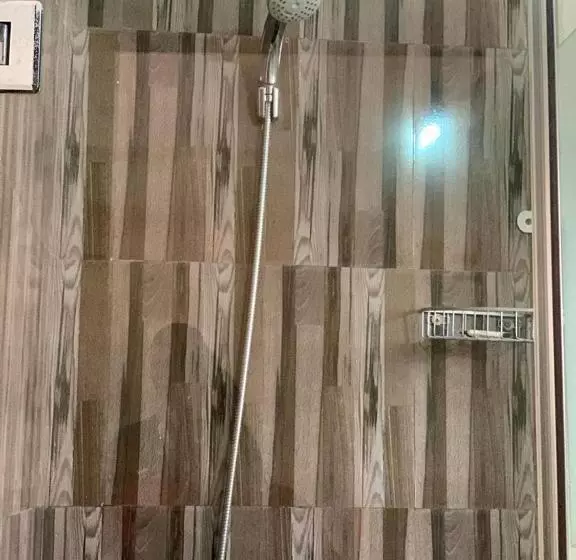 هتل Foster Inn