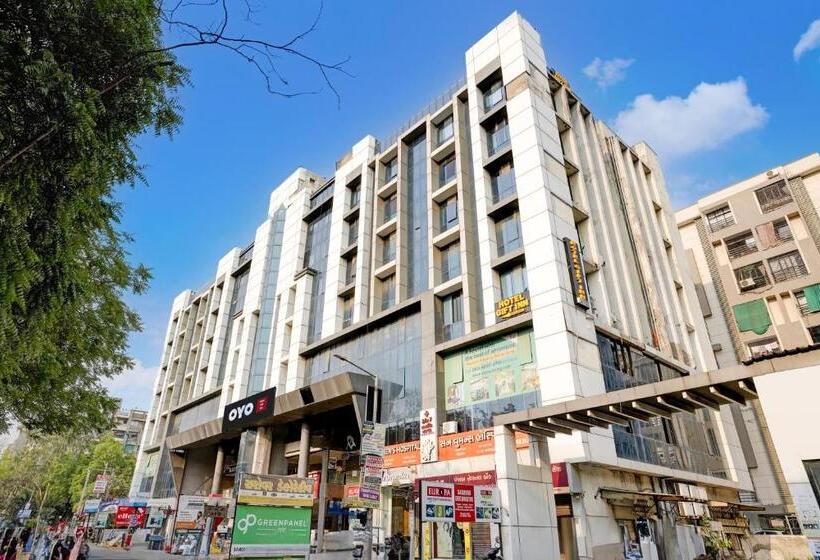 Collection O Hotel Gift Inn