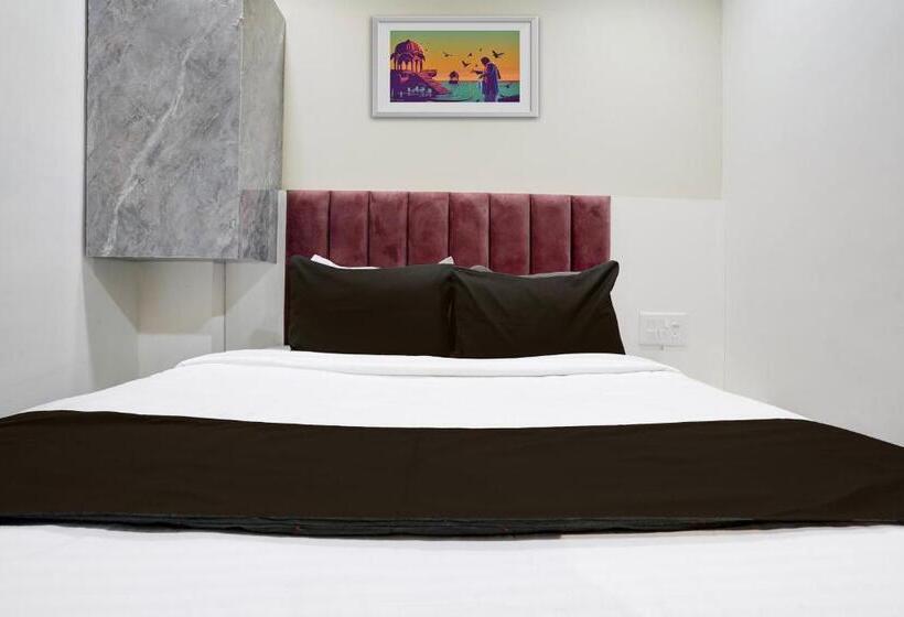 Collection O Hotel Gift Inn