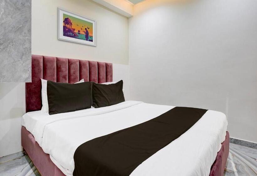 Collection O Hotel Gift Inn