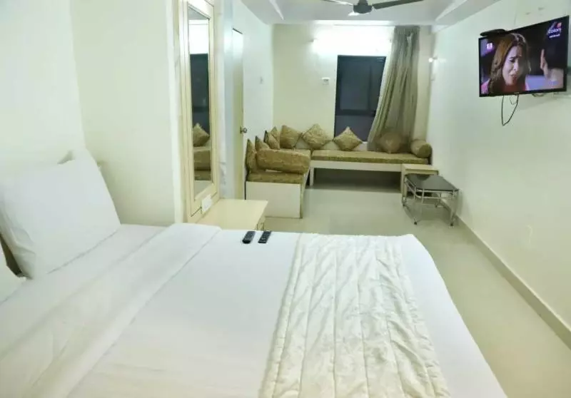 ホテル Ishwar Inn By Joy Suites