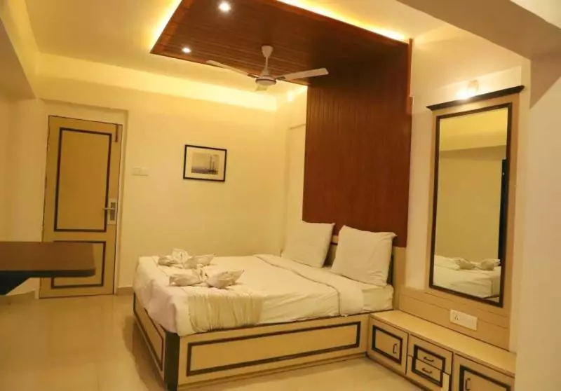 ホテル Ishwar Inn By Joy Suites
