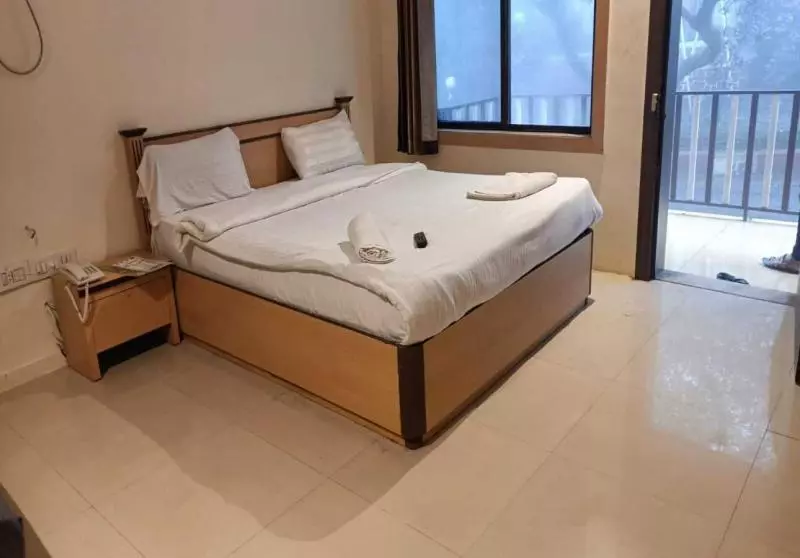 ホテル Ishwar Inn By Joy Suites