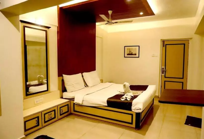 ホテル Ishwar Inn By Joy Suites