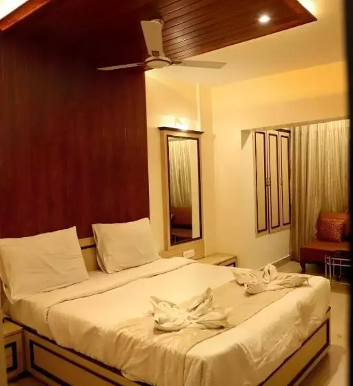 ホテル Ishwar Inn By Joy Suites