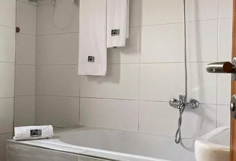 Hotel Jpn Square Douala