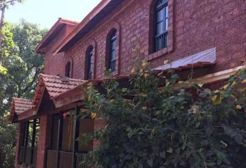 Hotelli Konkan Nest Resort