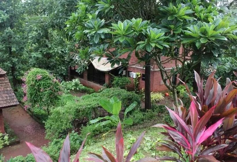 Hotelli Konkan Nest Resort