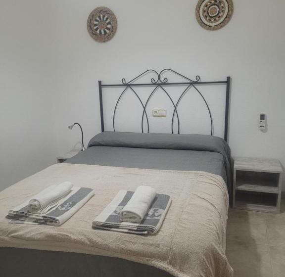 هتل La Llar De Laura 2