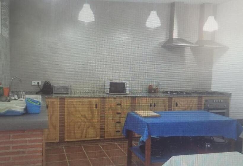 هتل La Llar De Laura 2