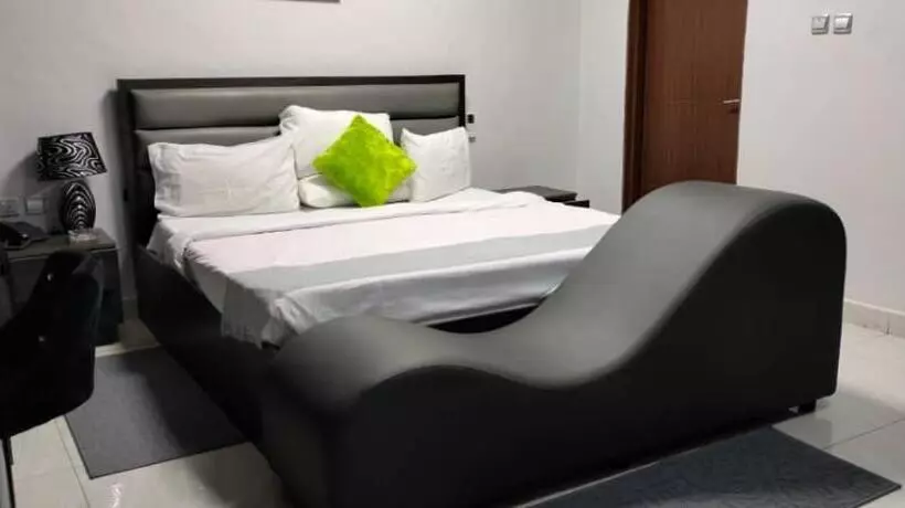 هتل Luckyone