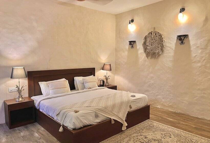 בית מלון כפרי Maati Resort By The Lake Hill