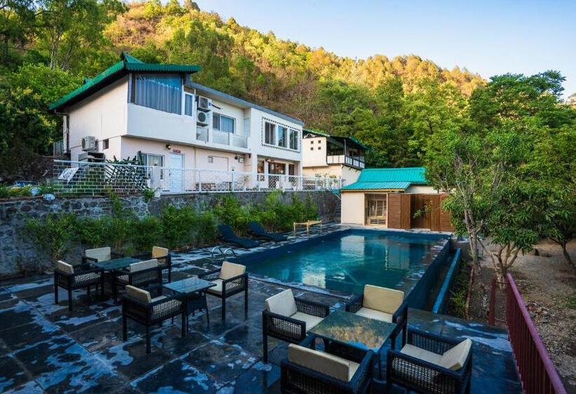 בית מלון כפרי Maati Resort By The Lake Hill