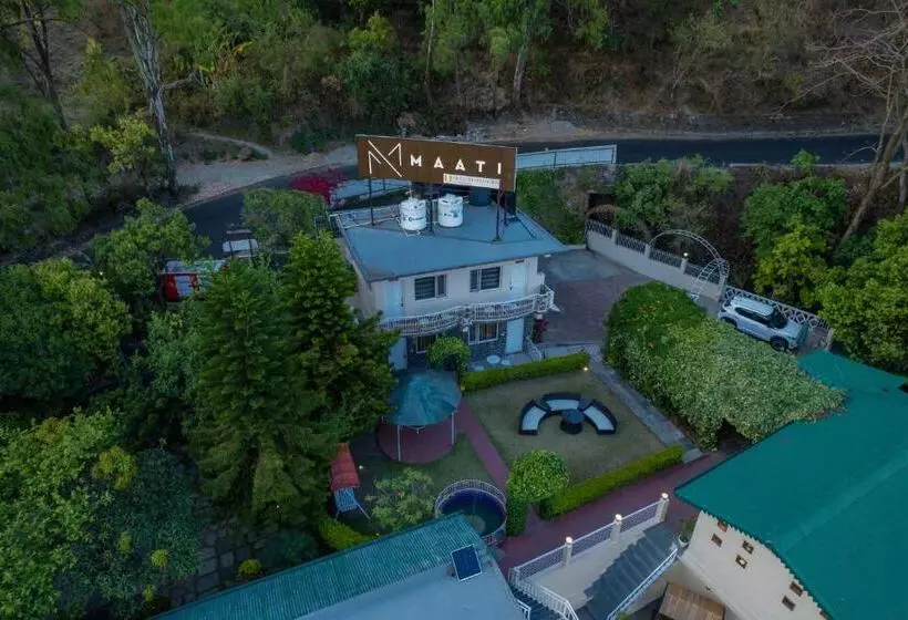 Hotelli Maati Resort By The Lake Hill