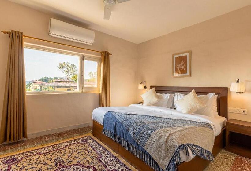 בית מלון כפרי Maati Resort By The Lake Hill