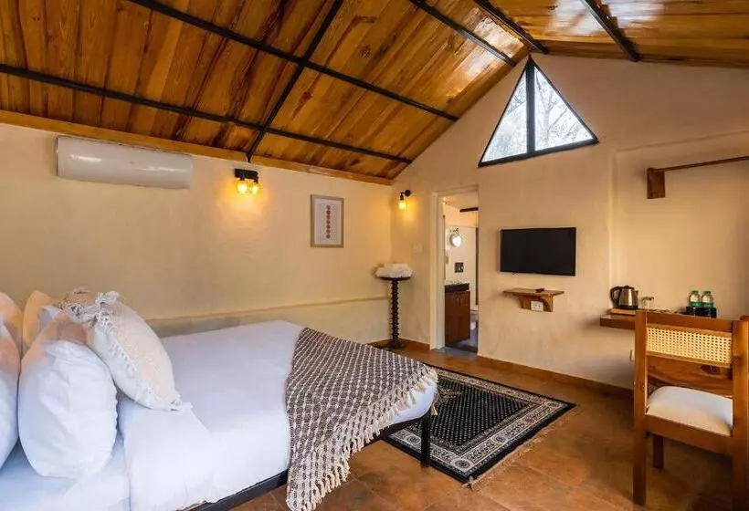 Hotelli Maati Resort By The Lake Hill