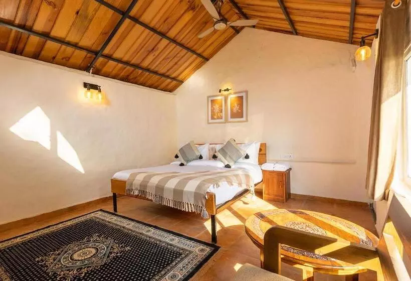 Hotelli Maati Resort By The Lake Hill