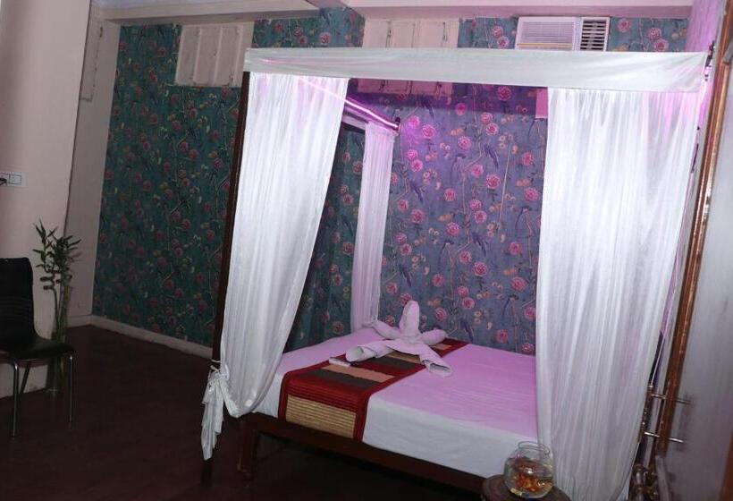 בית מלון כפרי New Agarwal