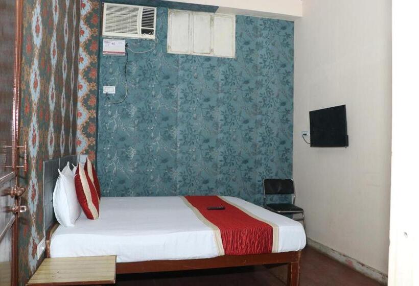 בית מלון כפרי New Agarwal