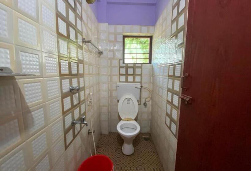 Hotel Oyo Siva Karthika