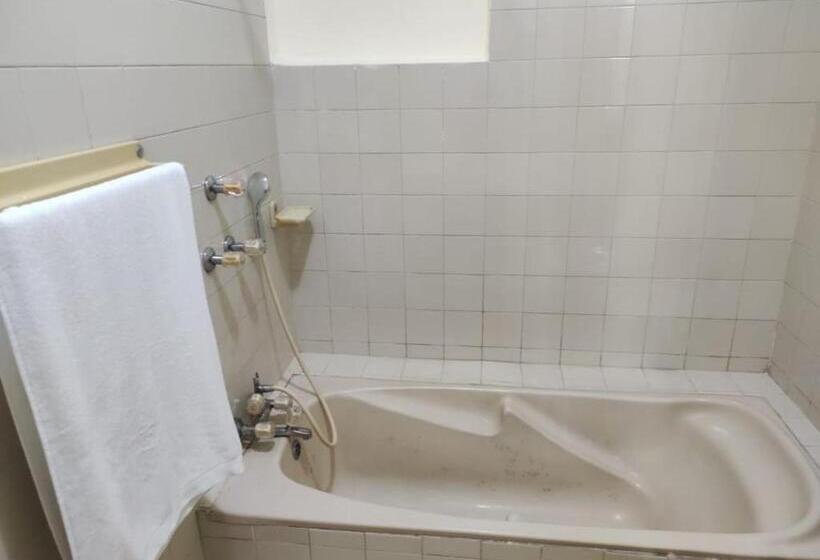 پانسیون Askari Gold Crest