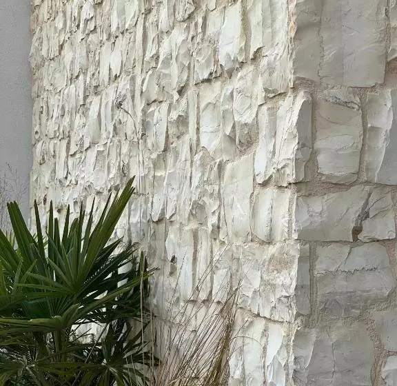 Majatalo Green House