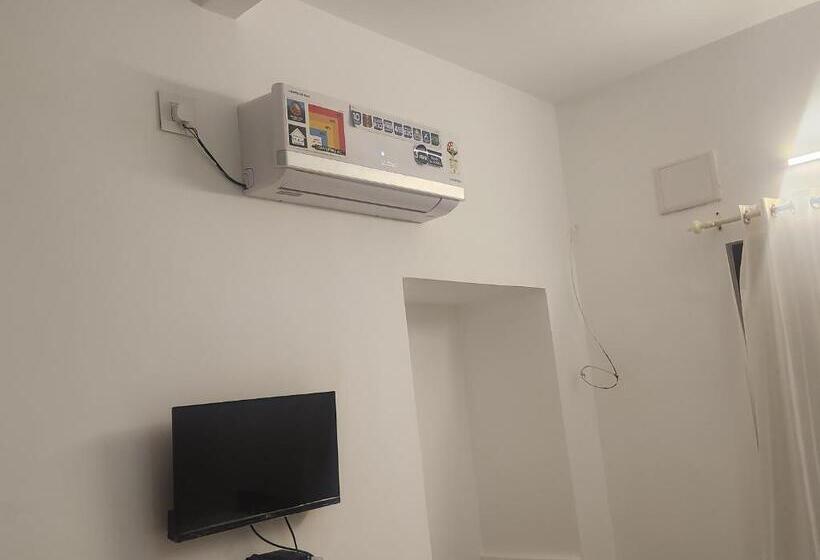 Пансион Holidaze