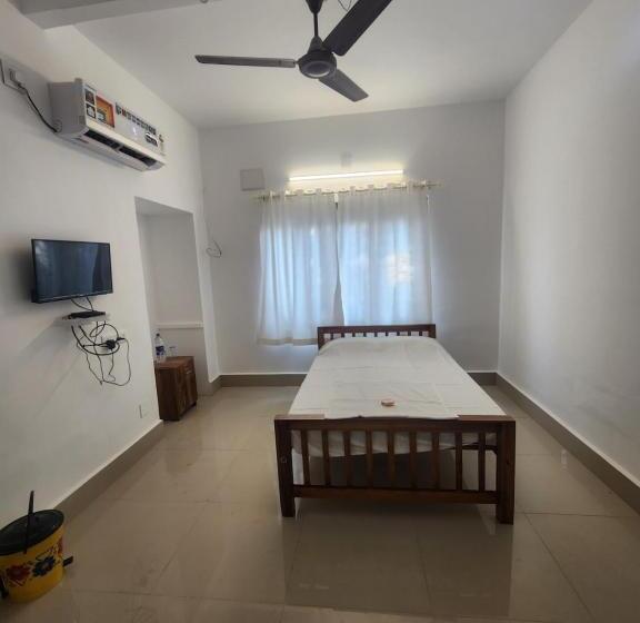 Пансион Holidaze