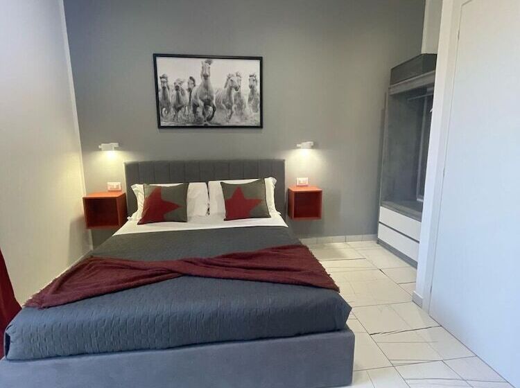 بنسيون Laura Rooms