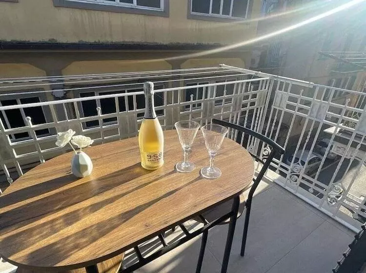 پانسیون Laura Rooms