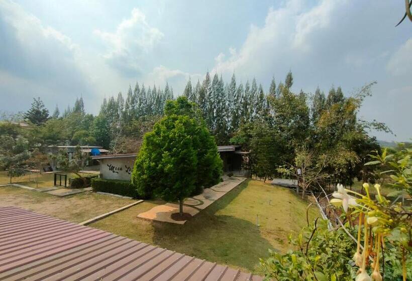 Bed and Breakfast Moon Loft บ้านเพื่อน เขาใหญ่ ที่พัก อาหารและเครื่องดื่ม